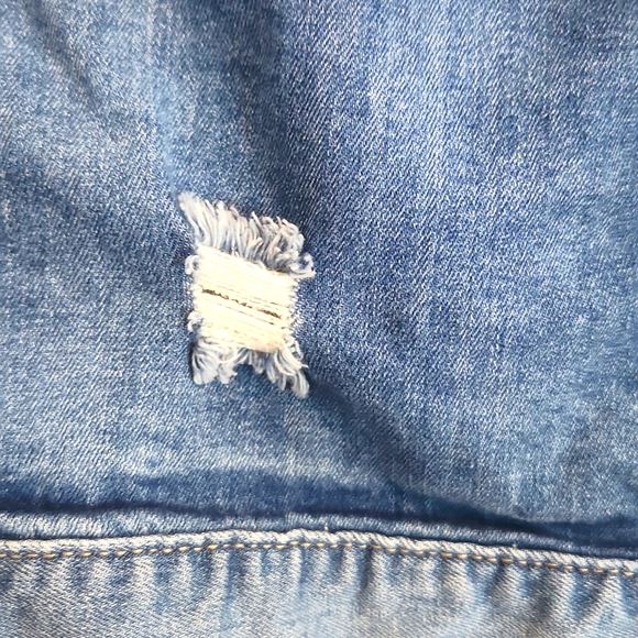 Arizona Cropped Jean Jacket - Picture 4 of 6